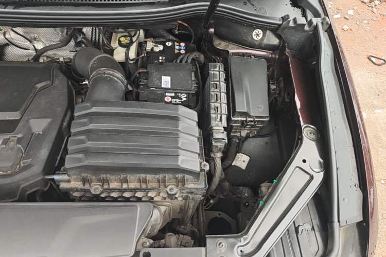 Used Volkswagen Viloran 2022 380TSI Prestige Edition Engine Bay Left