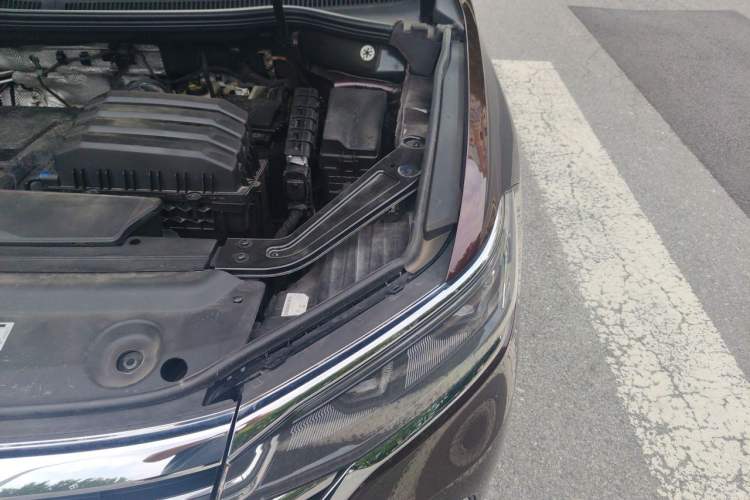 Used Volkswagen Viloran 2022 380TSI Prestige Edition Engine Bay Left