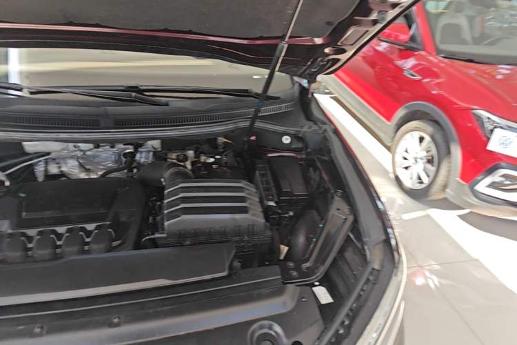 Used Volkswagen Viloran 2022 380TSI Prestige Edition Engine Bay Left