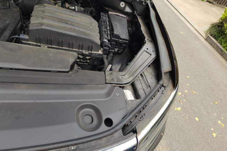 Used Volkswagen Viloran 2022 380TSI Prestige Edition Engine Bay Left