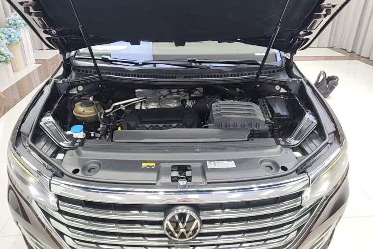 Used Volkswagen Viloran 2022 380TSI Prestige Edition Engine Bay