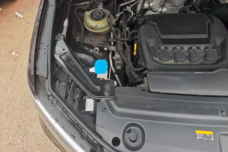 Used Volkswagen Viloran 2022 380TSI Prestige Edition Engine Bay Right