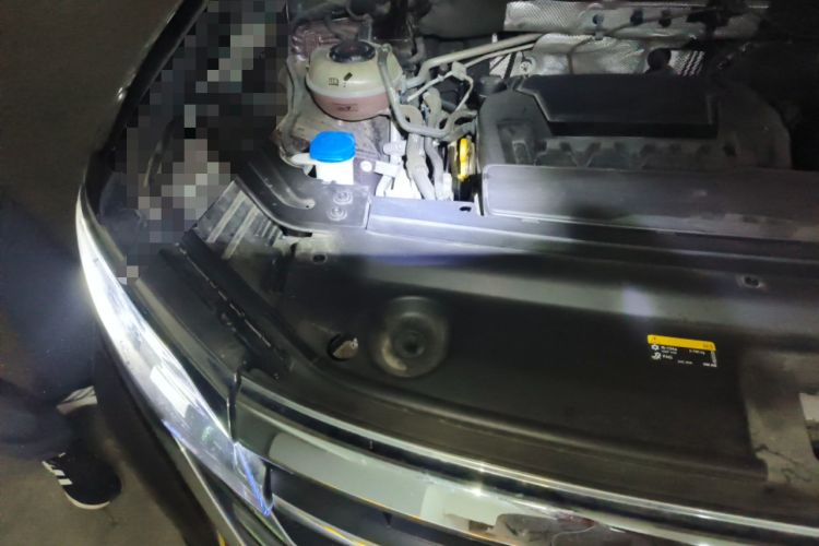 Used Volkswagen Viloran 2022 380TSI Luxury Edition Engine Bay Right