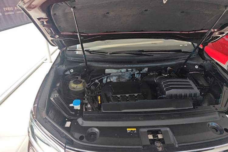 Used Volkswagen Viloran 2022 380TSI Prestige Edition Engine Bay Right