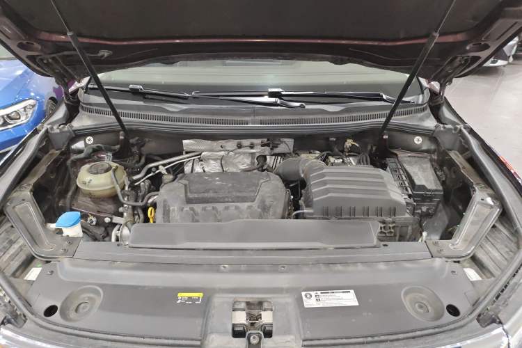 Used Volkswagen Viloran 2022 380TSI Prestige Edition Engine Bay