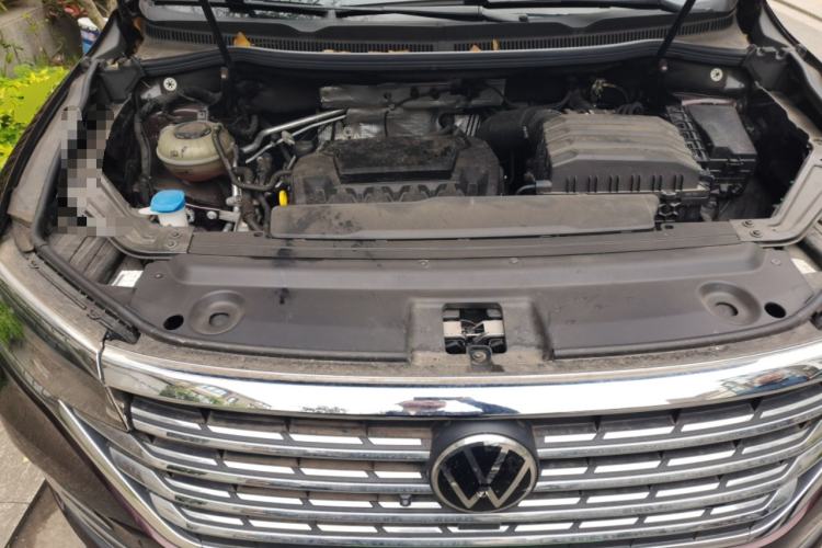 Used Volkswagen Viloran 2022 380TSI Prestige Edition Engine Bay