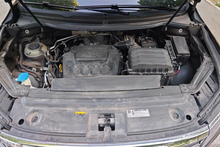 Used Volkswagen Viloran 2022 330TSI Business Edition Engine Bay