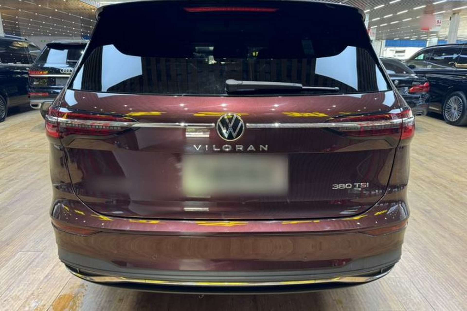 Used Volkswagen Viloran 2022 380TSI Luxury Edition Exterior 2