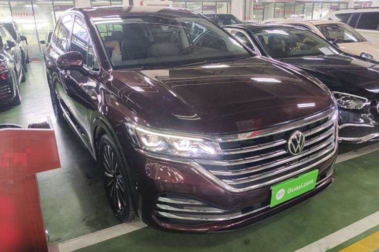 Used Volkswagen Viloran 2022 380TSI Prestige Edition Front Right 45 Deg