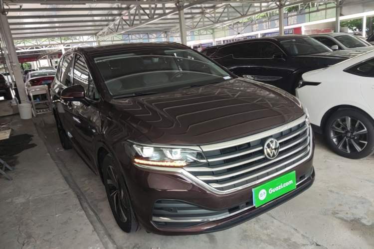 Used Volkswagen Viloran 2022 380TSI Luxury Edition Front Right 45 Deg
