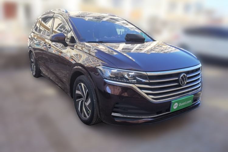 Used Volkswagen Viloran 2022 330TSI Luxury Edition Front Right 45 Deg