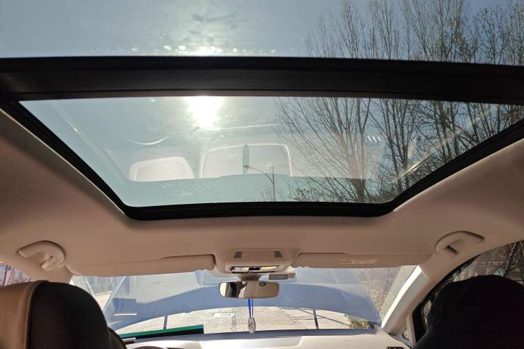 Used Volkswagen Viloran 2022 380TSI Luxury Edition Headliner