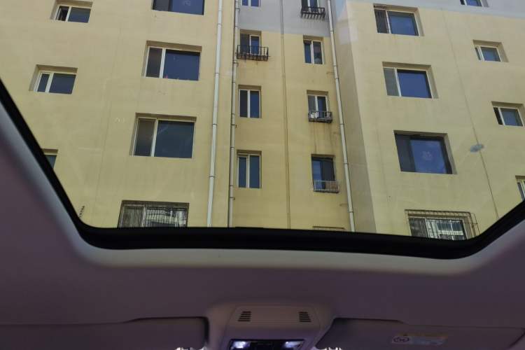 Used Volkswagen Viloran 2022 330TSI Luxury Edition Headliner