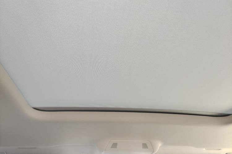 Used Volkswagen Viloran 2022 380TSI Luxury Edition Headliner