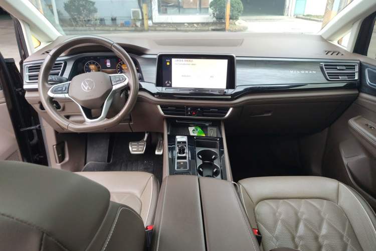 Used Volkswagen Viloran 2022 380TSI Prestige Edition Interior 2