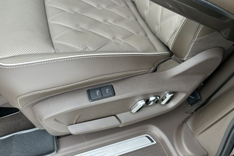 Used Volkswagen Viloran 2022 380TSI Prestige Edition Interior 4