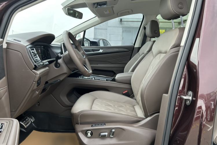 Used Volkswagen Viloran 2022 380TSI Prestige Edition Interior 5