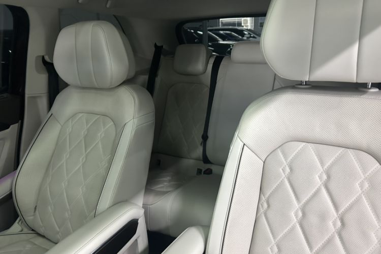 Used Volkswagen Viloran 2022 380TSI Prestige Edition Interior 5