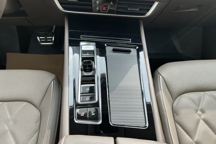 Used Volkswagen Viloran 2022 380TSI Prestige Edition Interior 8
