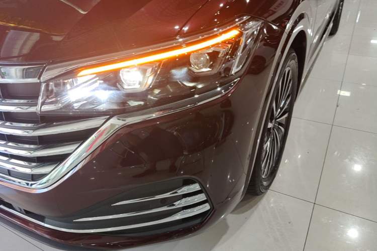 Used Volkswagen Viloran 2022 380TSI Prestige Edition Left Front Headlight