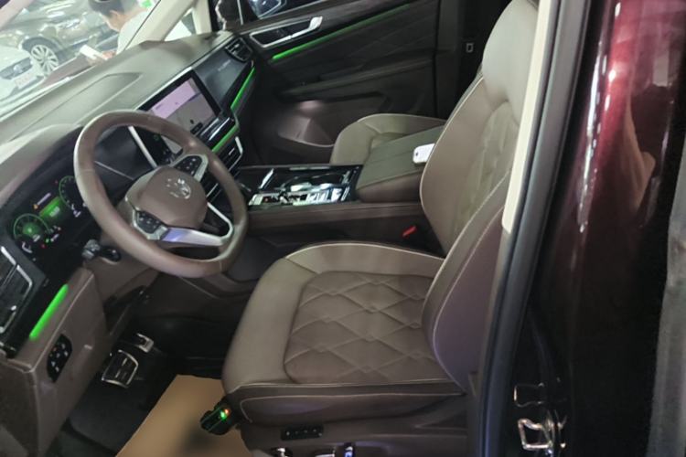 Used Volkswagen Viloran 2022 380TSI Prestige Edition Left Front Seat