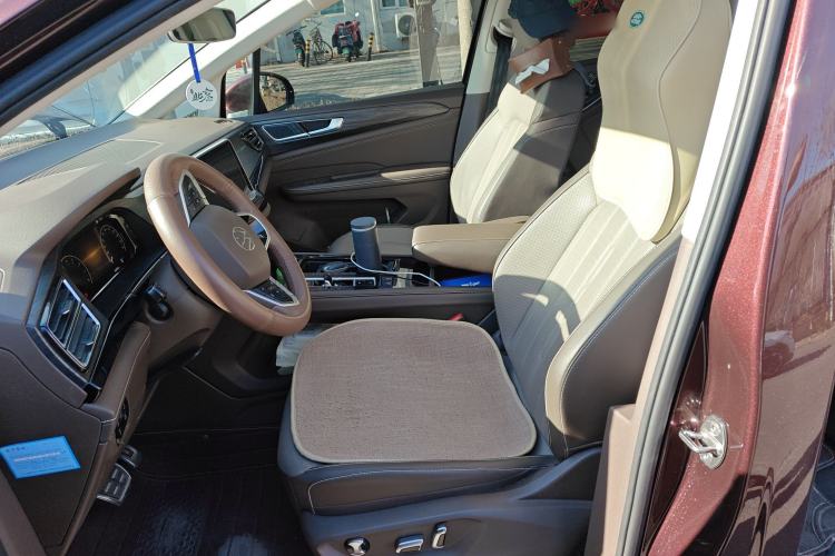 Used Volkswagen Viloran 2022 380TSI Luxury Edition Left Front Seat
