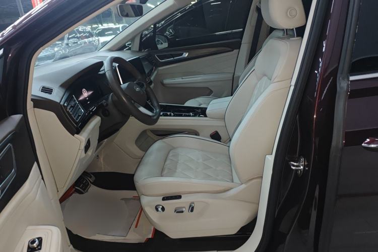 Used Volkswagen Viloran 2022 380TSI Prestige Edition Left Front Seat