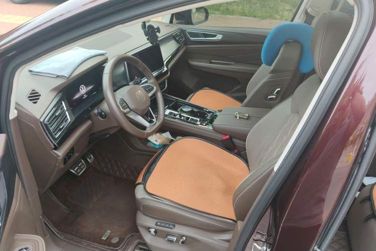 Used Volkswagen Viloran 2022 380TSI Prestige Edition Left Front Seat