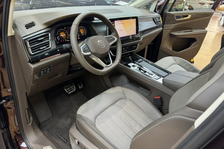 Used Volkswagen Viloran 2022 380TSI Luxury Edition Left Front Seat