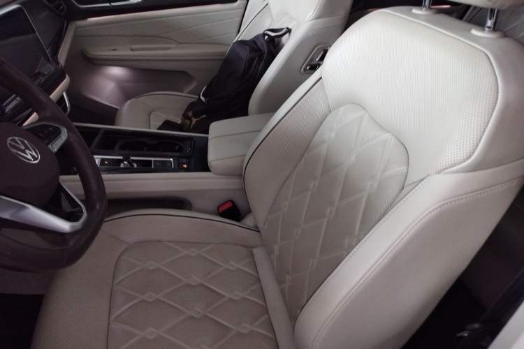 Used Volkswagen Viloran 2022 380TSI Prestige Edition Left Front Seat