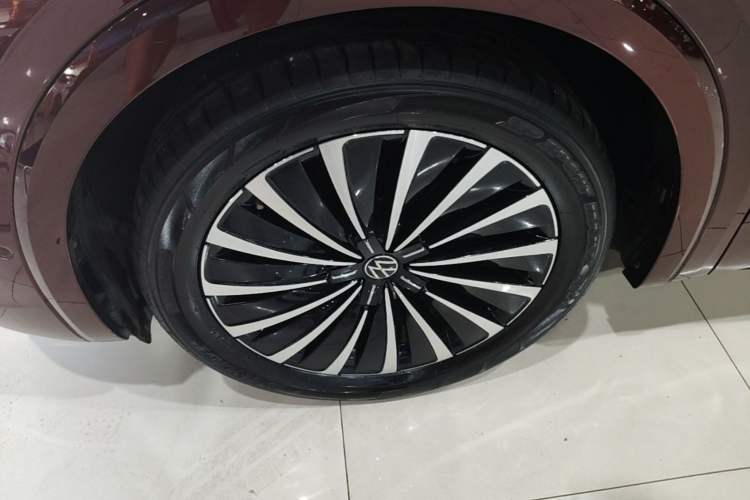 Used Volkswagen Viloran 2022 380TSI Prestige Edition Left Front Wheel Hub