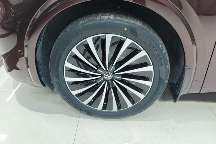 Used Volkswagen Viloran 2022 380TSI Prestige Edition Left Front Wheel Hub