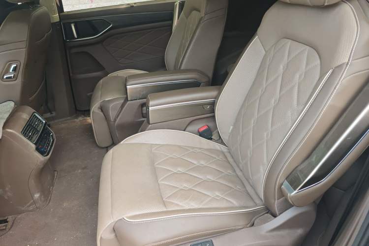 Used Volkswagen Viloran 2022 380TSI Prestige Edition Left Rear Seat