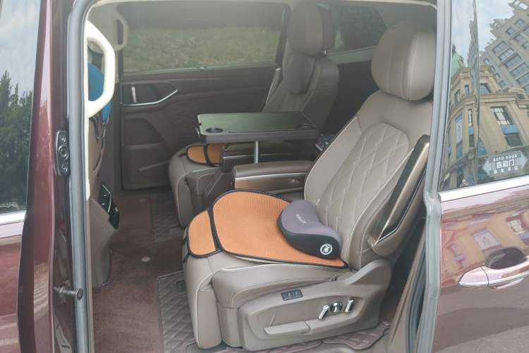Used Volkswagen Viloran 2022 380TSI Prestige Edition Left Rear Seat