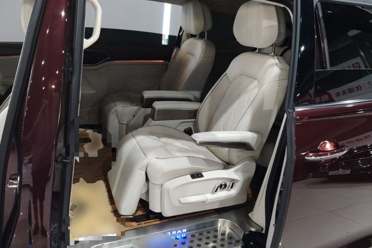 Used Volkswagen Viloran 2022 380TSI Prestige Edition Left Rear Seat