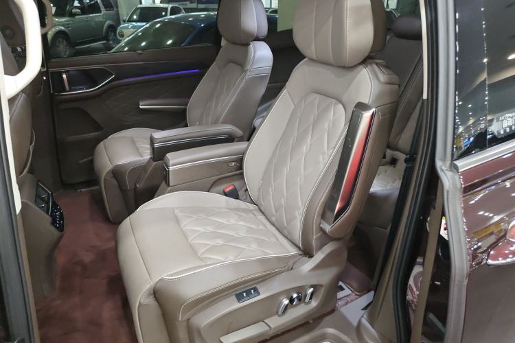 Used Volkswagen Viloran 2022 380TSI Prestige Edition Left Rear Seat