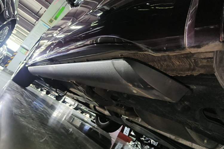 Used Volkswagen Viloran 2022 380TSI Prestige Edition Left Side Sill