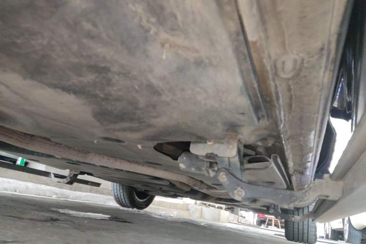 Used Volkswagen Viloran 2022 380TSI Luxury Edition Left Side Sill