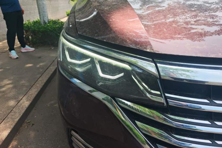 Used Volkswagen Viloran 2022 380TSI Prestige Edition Right Front Headlight