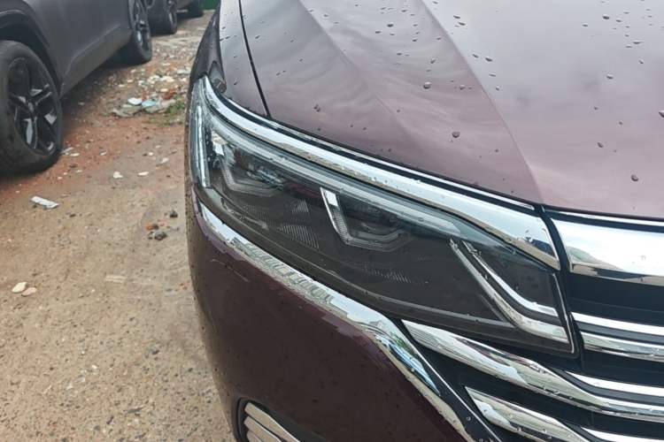 Used Volkswagen Viloran 2022 380TSI Prestige Edition Right Front Headlight
