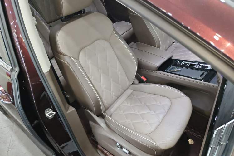 Used Volkswagen Viloran 2022 380TSI Prestige Edition Right Front Seat
