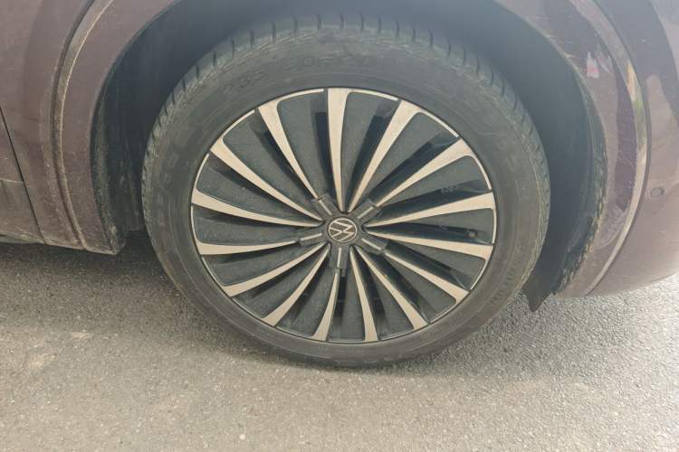 Used Volkswagen Viloran 2022 380TSI Prestige Edition Right Front Wheel Hub