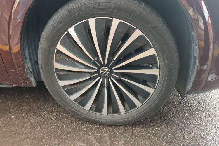 Used Volkswagen Viloran 2022 380TSI Prestige Edition Right Front Wheel Hub