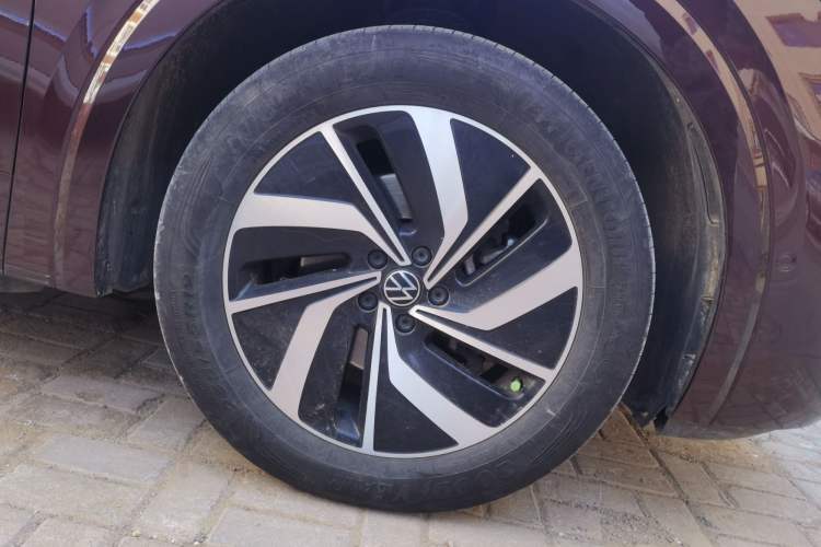 Used Volkswagen Viloran 2022 330TSI Luxury Edition Right Front Wheel Hub