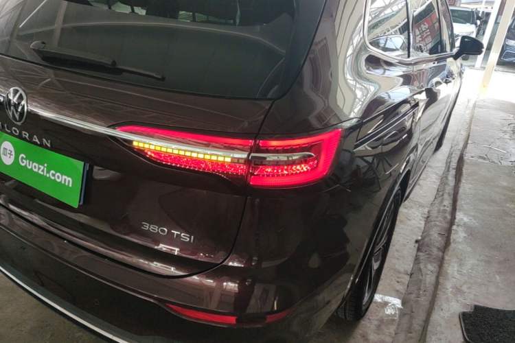 Used Volkswagen Viloran 2022 380TSI Luxury Edition Right Rear Taillight