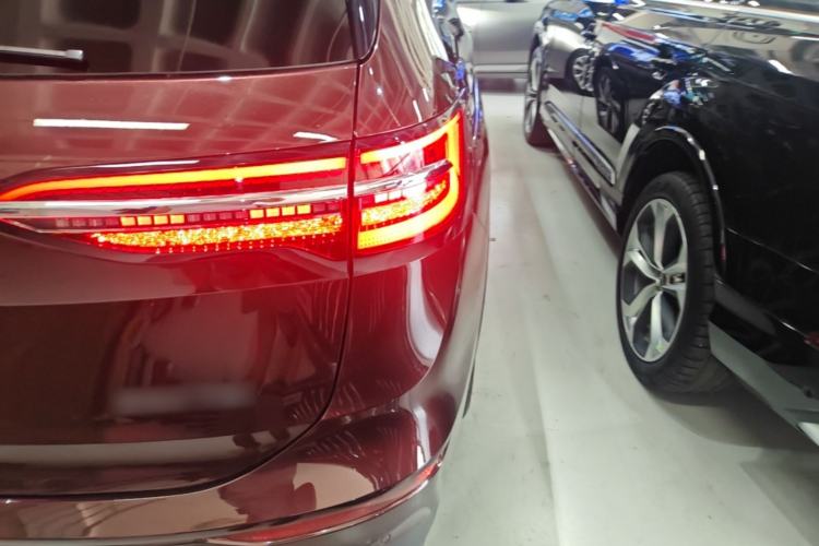 Used Volkswagen Viloran 2022 330TSI Luxury Edition Right Rear Taillight