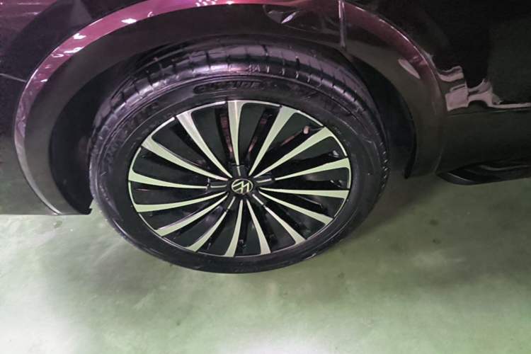 Used Volkswagen Viloran 2022 380TSI Prestige Edition Right Rear Wheel Hub