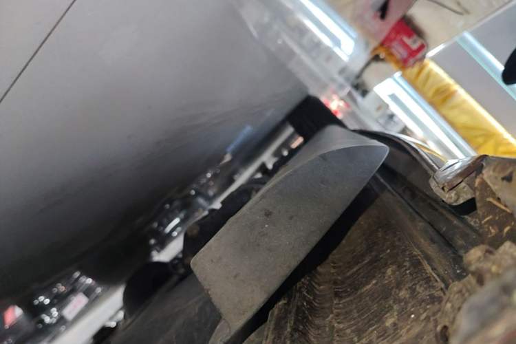 Used Volkswagen Viloran 2022 380TSI Prestige Edition Right Side Sill