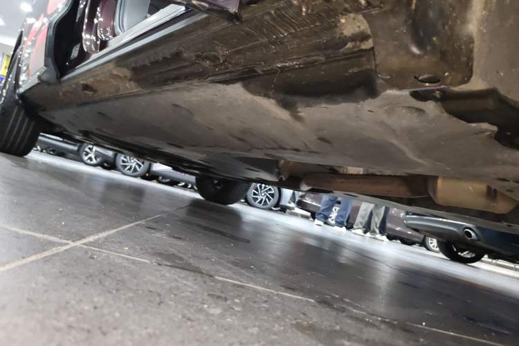 Used Volkswagen Viloran 2022 380TSI Prestige Edition Right Side Sill