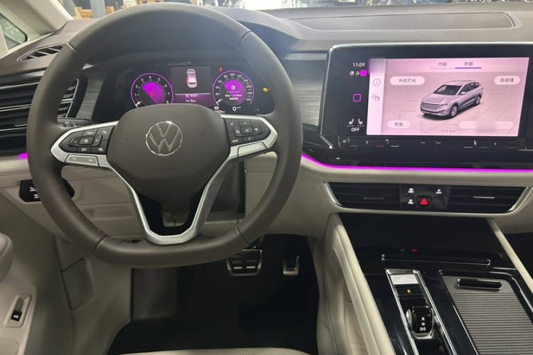 Used Volkswagen Viloran 2022 380TSI Prestige Edition Steering Wheel